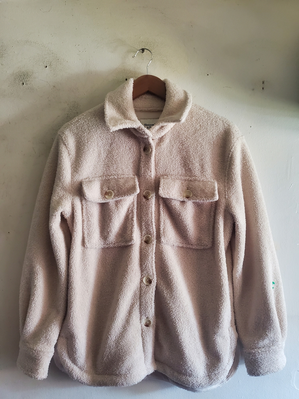 Abercrombie & Fitch Cream Sherpa Button-Up Jacket Size XS.
